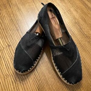 Tom’s espadrilles ~ 8.5
